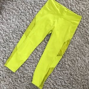 High Waisted, mesh panel Fabletics 7/8 legging XL